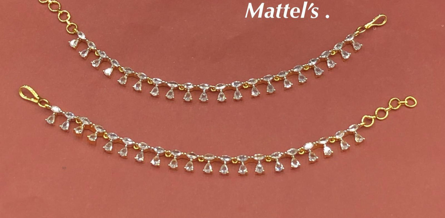 Ear extension in Ad stone in single line