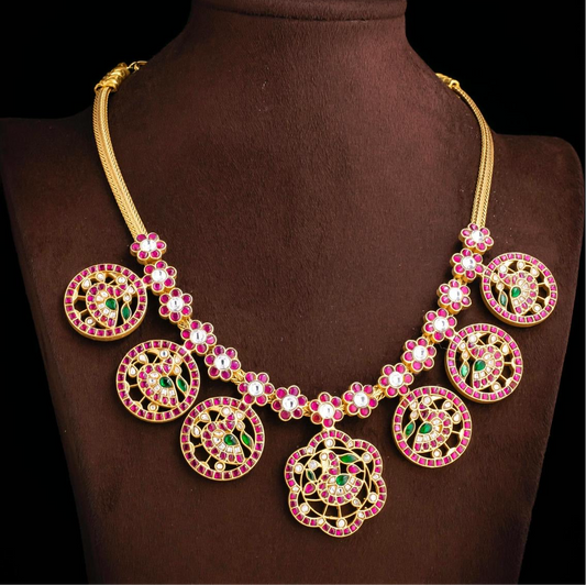 Kemp Necklace Set