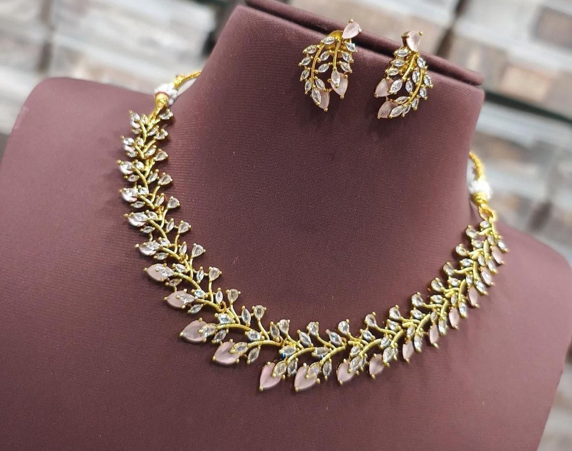Dainty Ad set
