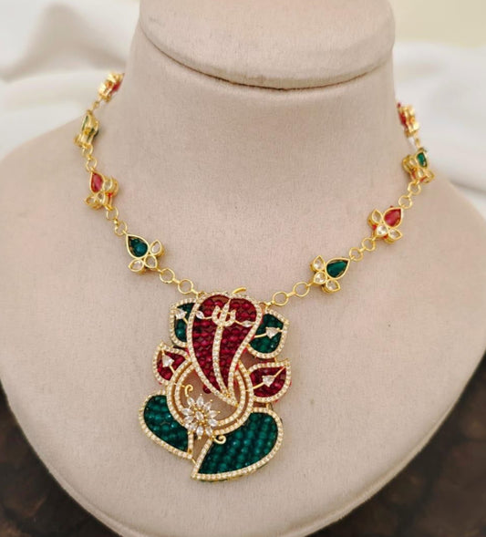 Vinayak Necklace set