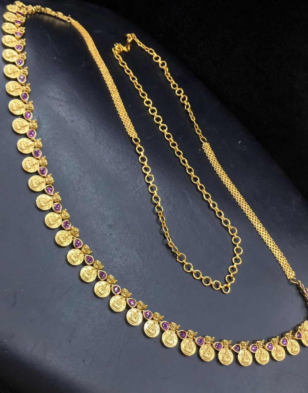 Antique hip chain