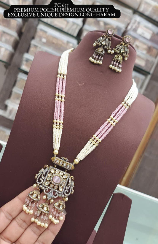 Beads with victorian