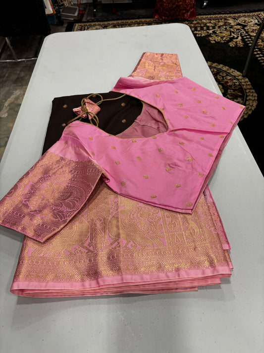 Semi Gadwal silk sarees with Contrast stitched blouse.Blouse size-38 to 42 adjustable size