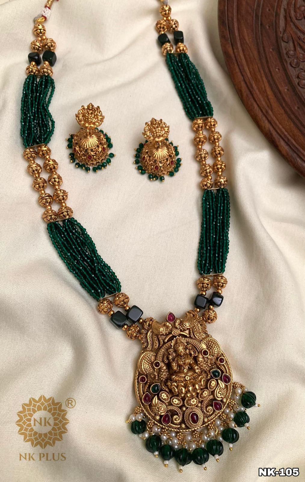 Laxmi pendant set