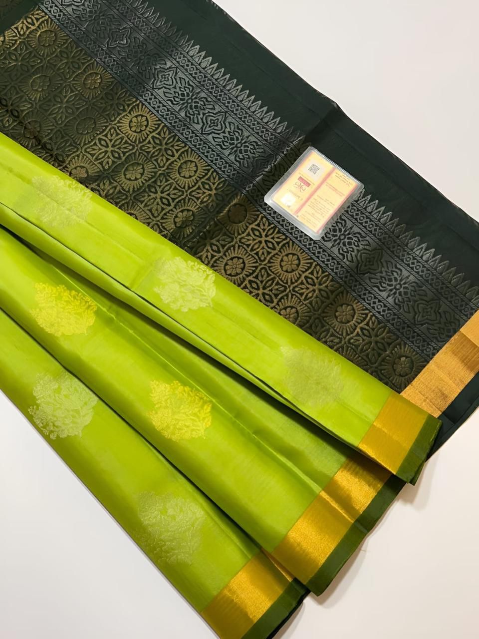 parrot green with dark green silk